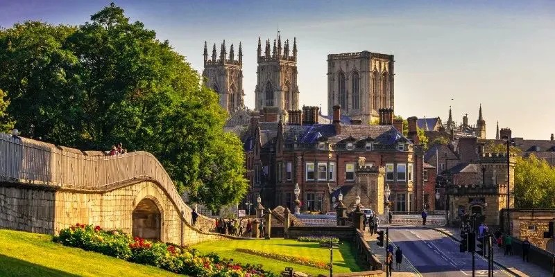 英国留学｜约克大学语言班已开放申请啦～