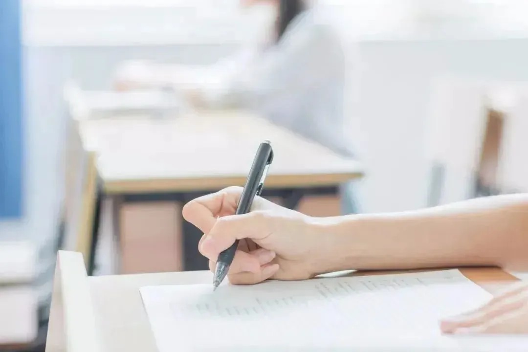 高考不是唯一出路｜高考留学双轨并行，升学路径详解来啦～